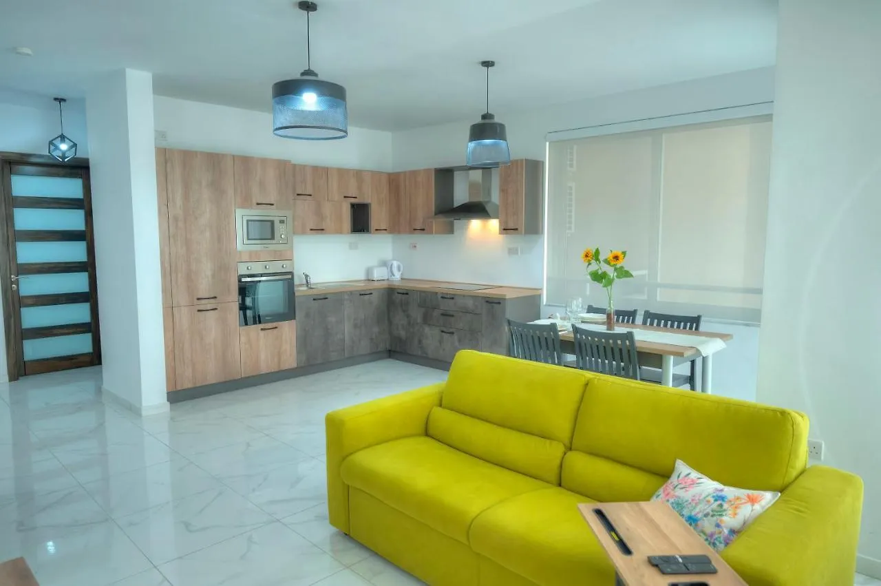Spacious And Cozy 1 Bedroom Near Seafront Pcal1-1 Sliema