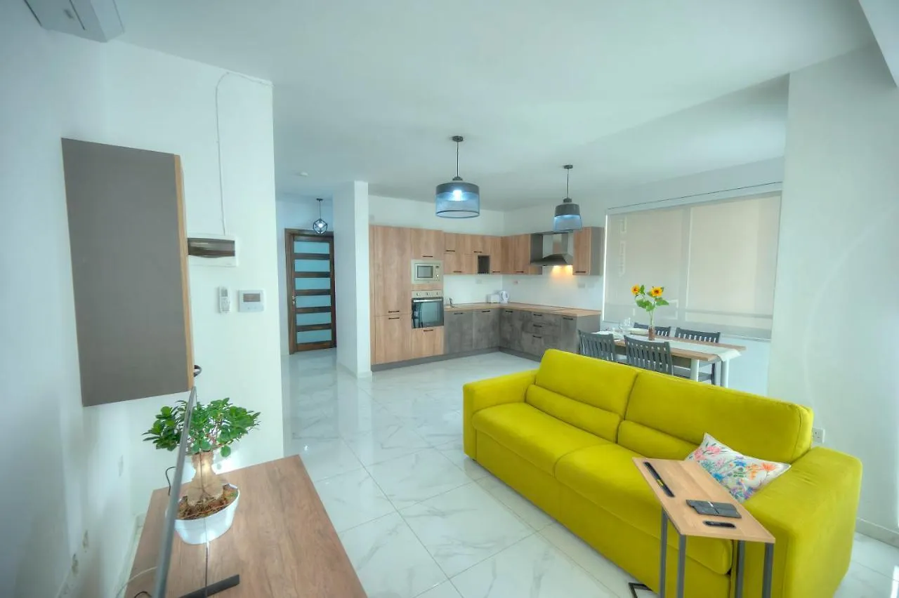 Apartment Spacious And Cozy 1 Bedroom Near Seafront Pcal1-1 Sliema Malta