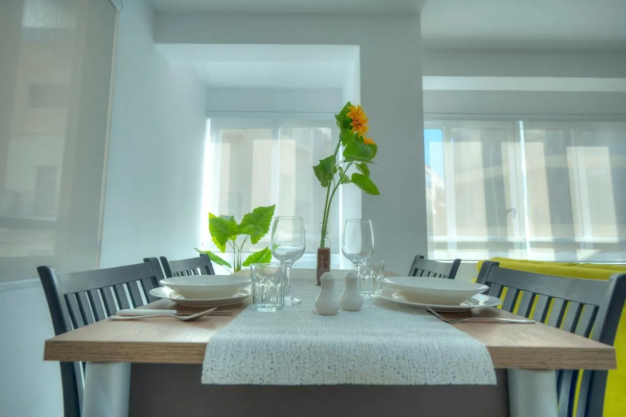 Apartment Spacious And Cozy 1 Bedroom Near Seafront Pcal1-1 Sliema Malta